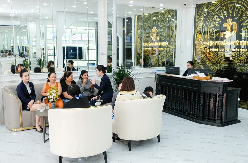 Đội ngũ chuyên gia luôn sẵn sàng tư vấn cho khách hàng