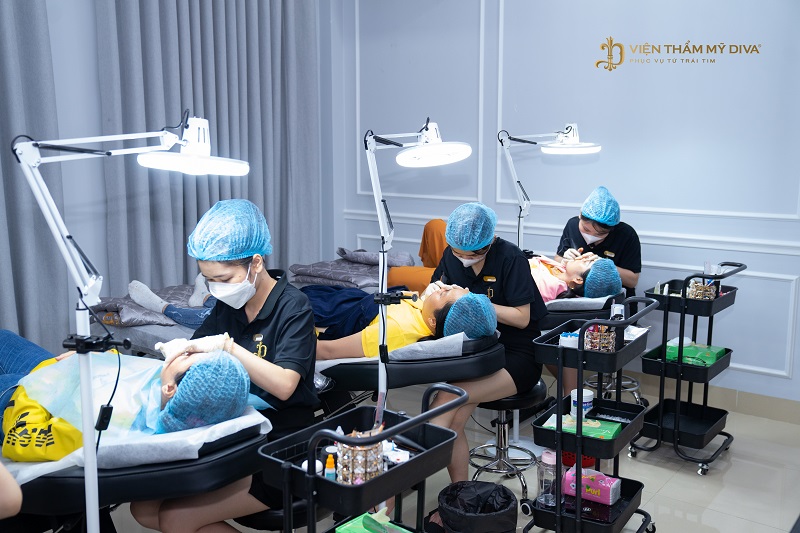 phun-moi-o-khanh-hoa