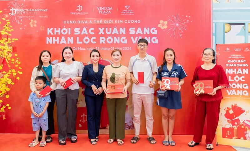 Viện thẩm mỹ DIVA dành tặng khách hàng nhiều phần quà giá trị qua chương trình “Cùng DIVA và Thế Giới Kim Cương, Khởi Sắc Xuân Sang - Nhận Lộc Rồng Vàng”